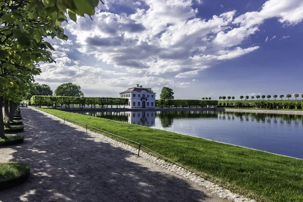 Foto tomada en Peterhof —  Fotos de Stock