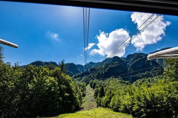 Outlook to Vogel ana kabini Slovenya 'da yaz mevsiminde tepeyi kaldırıyor