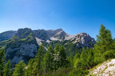 Vrsiç bakış açısı, Vrsiç geçişi ve Slovenya yolunda panoramatik manzara