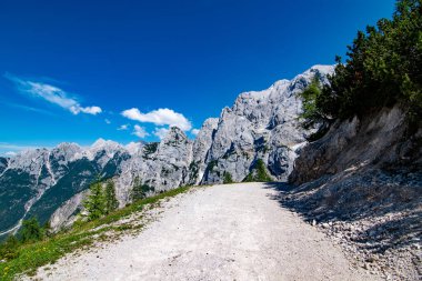 Vrsiç bakış açısı, Vrsiç geçişi, Slovenya ve Triglav ulusal parkına giderken panoramatik manzara