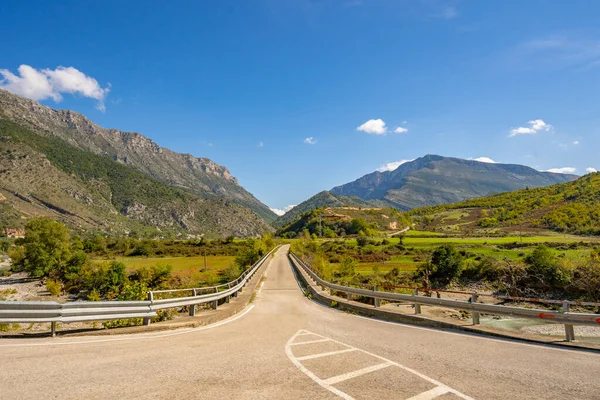 Country road at the european mountain — Stock Photo, Image