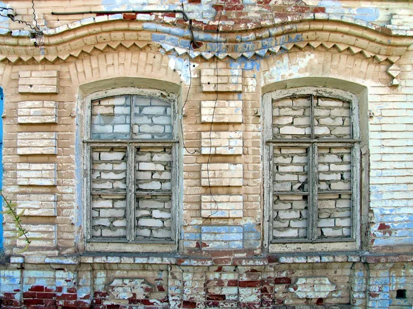 Dwa okna — Zdjęcie stockowe