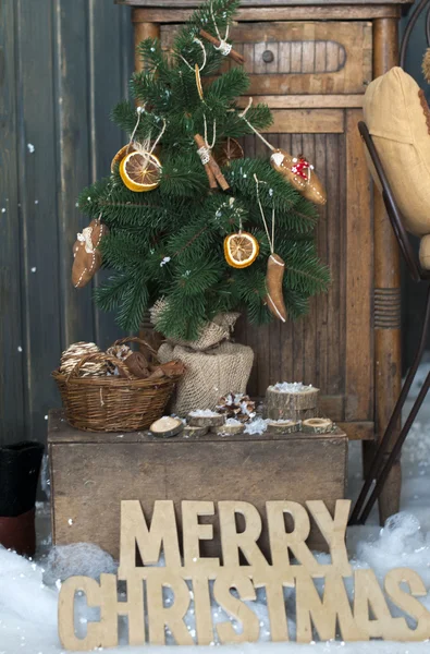 El árbol de Navidad en el interior de fiesta — Foto de Stock