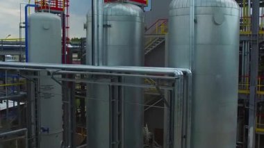 Modern kimyasal Çelik parlak tank ve boru ile karmaşık hava fotoğrafçılığı