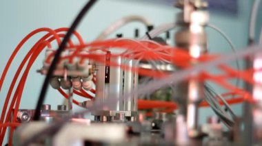 Laboratuar Mikroelektronik tel donanımları, refocusing