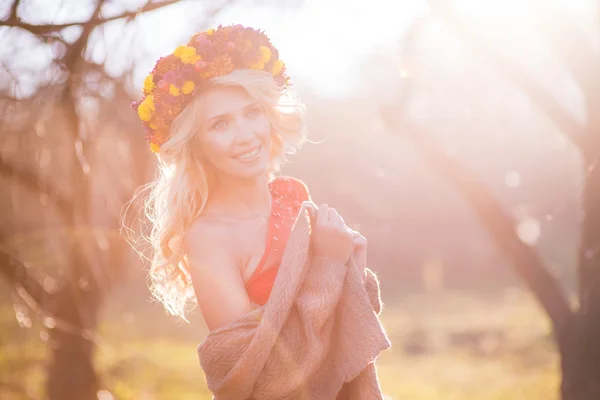 Portrait d'une fille dans une couronne — Photo