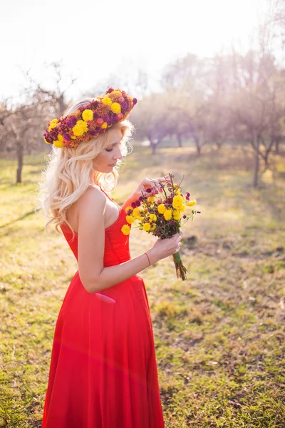 Portrait of a girl in a wreath — Stock Photo, Image