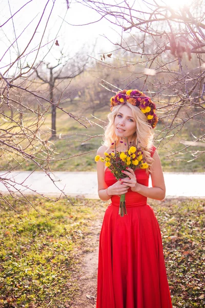 Portrait of a girl in a wreath — Stock Photo, Image