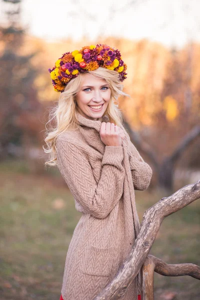 Portrait of a girl in a wreath — Stock Photo, Image