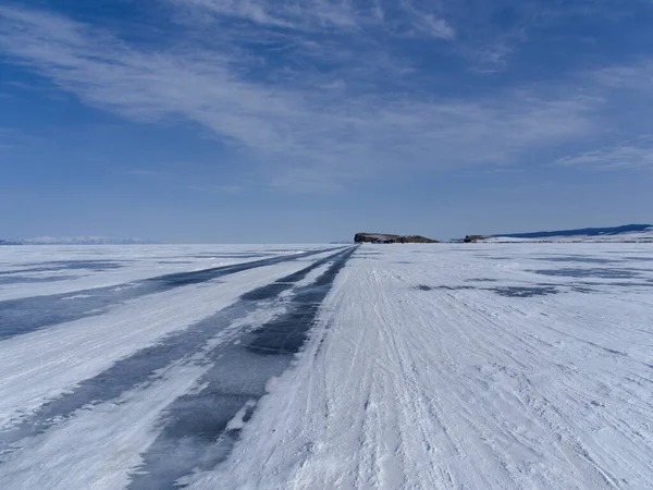Väg Som Går Fjärran Sjön Bajkals Längs Olkhon Vinter Sibirien — Stockfoto