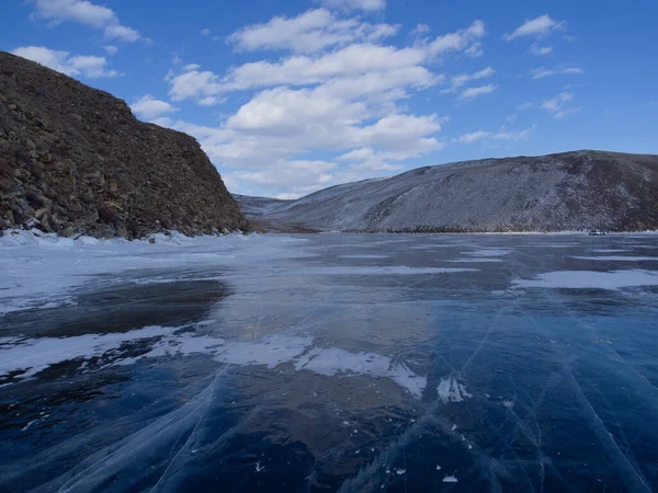 Utsikt Från Isen Till Stranden Och Bukten Sjön Baikal Olkhon — Stockfoto