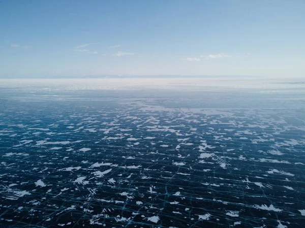 Pohled Bezpilotního Letounu Nekonečný Ledový Povrch Jezera Bajkal Sibiř Rusko — Stock fotografie