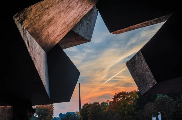Brest kale Gates kahraman asker Anıtı görüntülemek