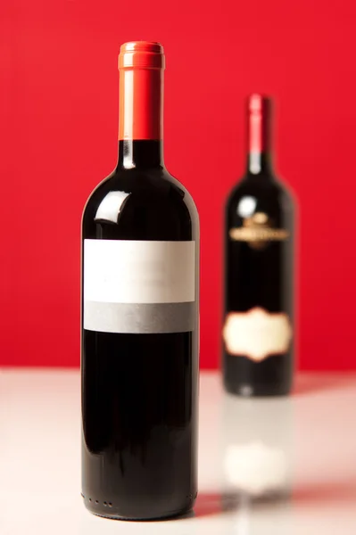 Két üveg vörösbor — Stock Fotó
