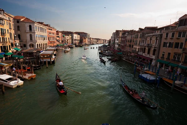 Canale grande von der Rialtobrücke. — Stockfoto