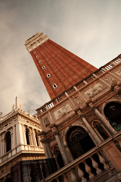 The Campanile in St. Mark 's Square, Venice . — стоковое фото