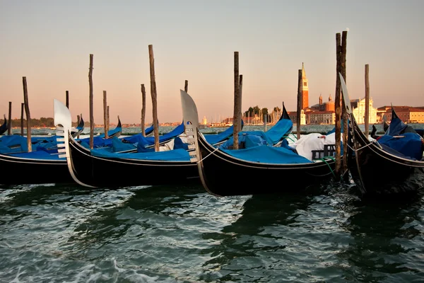 Gondeln in Venedig — Stockfoto