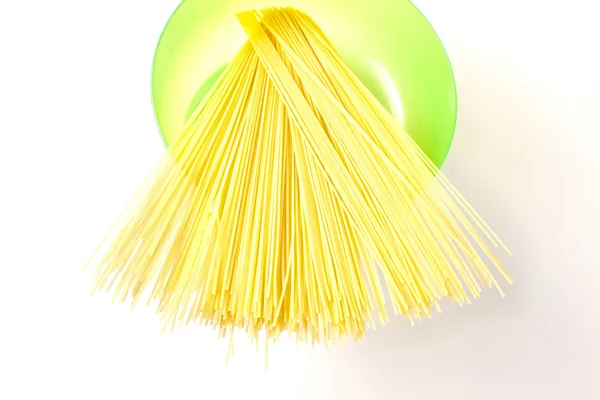 Spaghetti på en köksvåg — Stockfoto