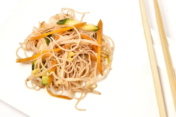 Rice noodles with vegetables — Stock Photo, Image