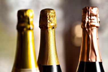 şişe şampanya