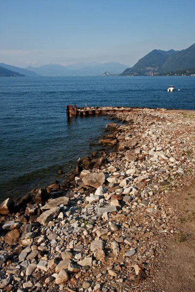 Jezero Maggiore v severní Itálii — Stock fotografie