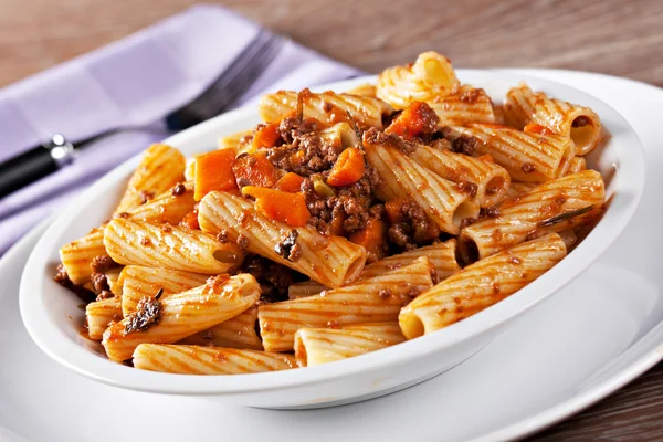 อร่อย Macaroni Bolognese — ภาพถ่ายสต็อก