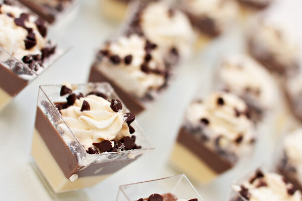 Шоколад и ванильные кексы
