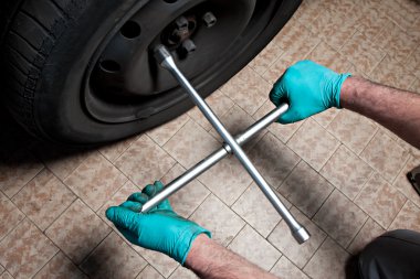 bir tekerlek tamir tamirci