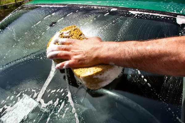 Man wassen auto — Stockfoto