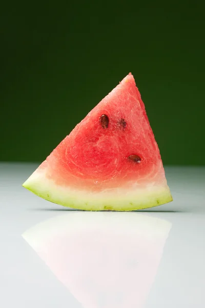 Garfo com uma fatia de melancia — Fotografia de Stock