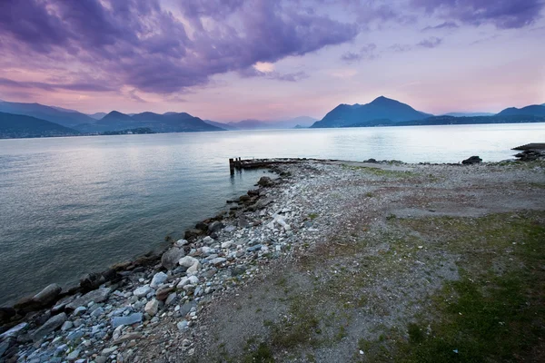 Lago Maggiore i solnedgången — Stockfoto