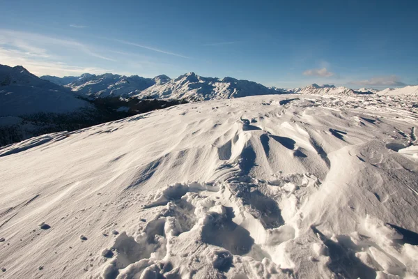 De italienska Alperna i vinter — Stockfoto