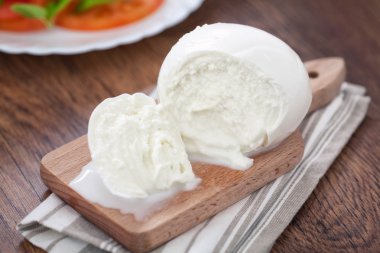 Buffalo mozzarella masada
