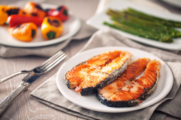 Fillet of salmon and  vegetables