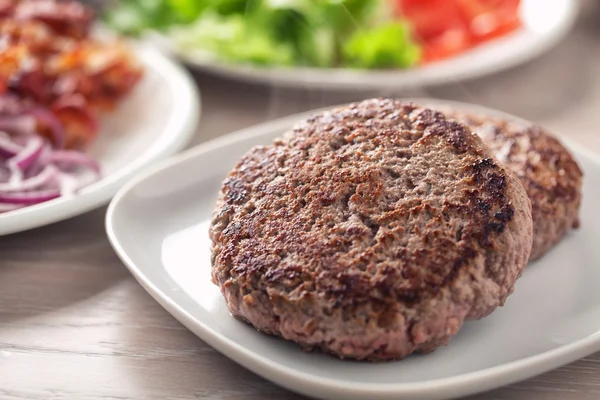 Frische leckere Hamburger — Stockfoto