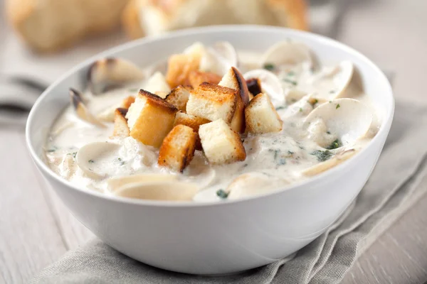 Clam Chowder in kom — Stockfoto