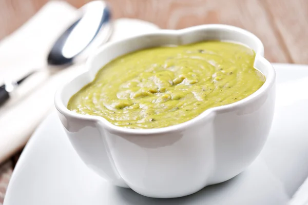 Pea soup in bowl — Stock Photo, Image