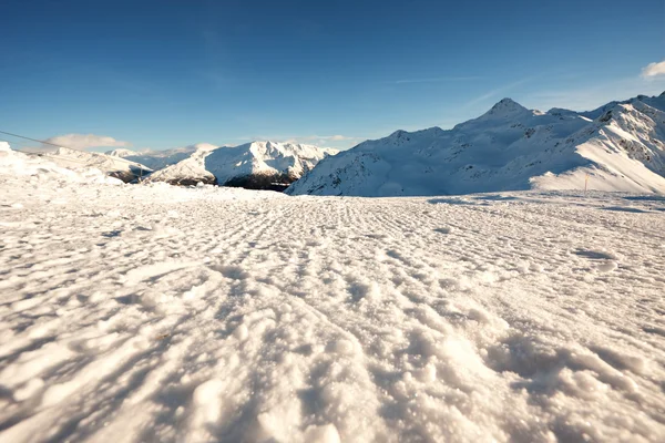 De italienska Alperna i vinter — Stockfoto