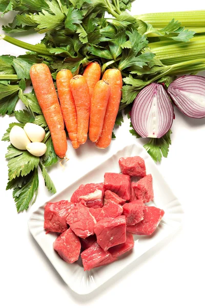 Ingredientes crus para guisado de carne — Fotografia de Stock