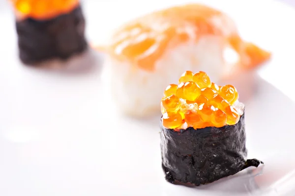 Verse Sushi op plaat — Stockfoto