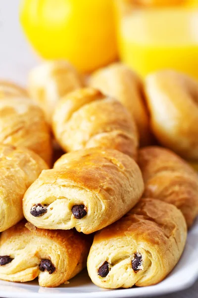 Assorted pastries and juice — Stock Photo, Image