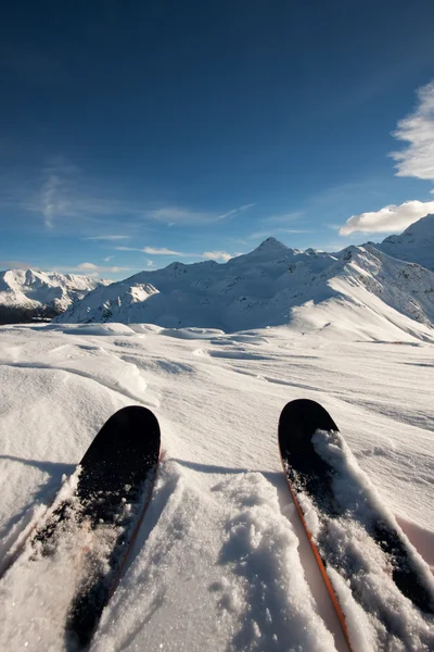 Karda dağlarda Kayak