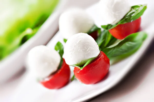 Lezzetli caprese salatası — Stok fotoğraf