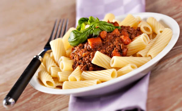 Macaroni Bolognese on plate — Stock Photo, Image