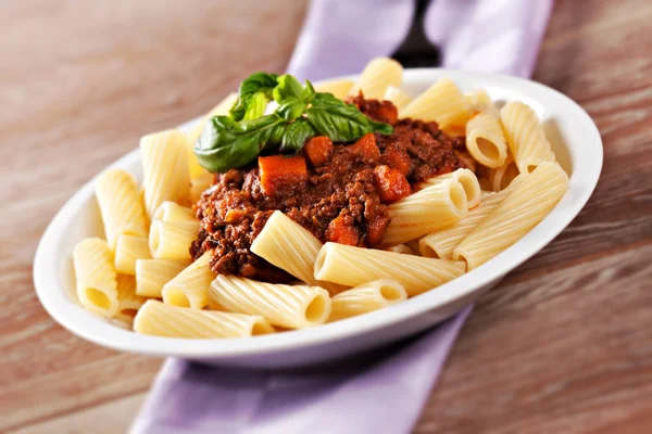 Macaroni Bolognese on plate — Stock Photo, Image