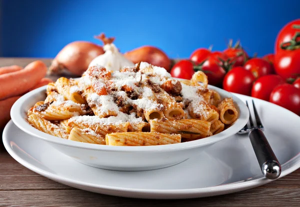 Macaroni Bolognese on plate — Stock Photo, Image