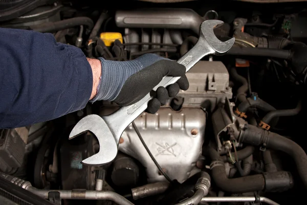 Reparaciones mecánicas de un coche — Foto de Stock