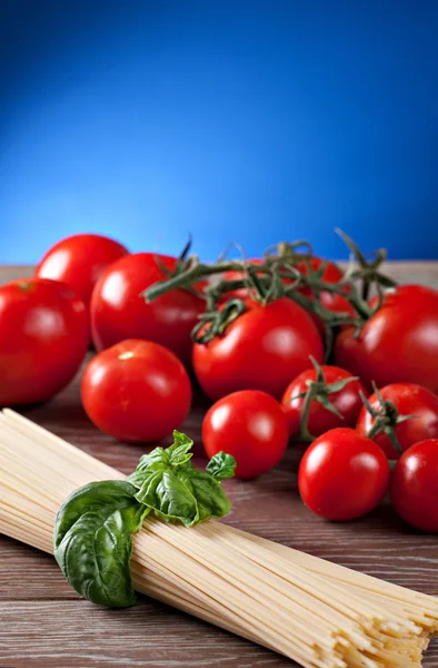 Zutaten für Spaghetti mit Sauce — Stockfoto