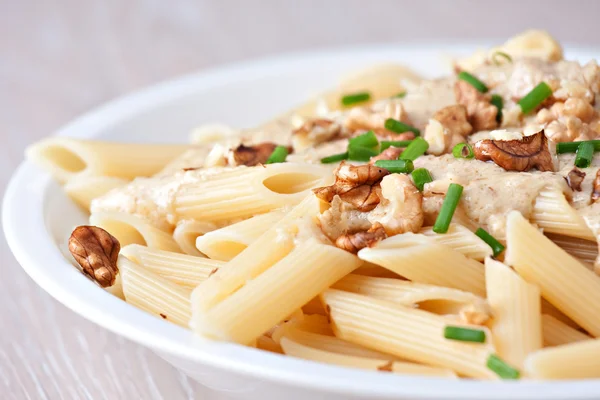 Pasta met notensaus — Stockfoto