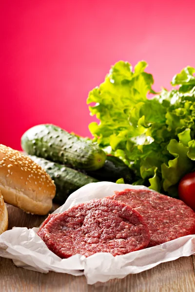 Verschillende ingrediënten voor hamburgers — Stockfoto